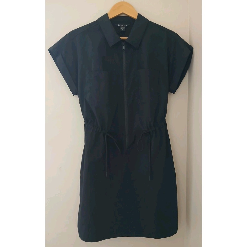 Athleta Topspin S/S Poplin Dress Size Medium Travel Active Pockets Quick Dry